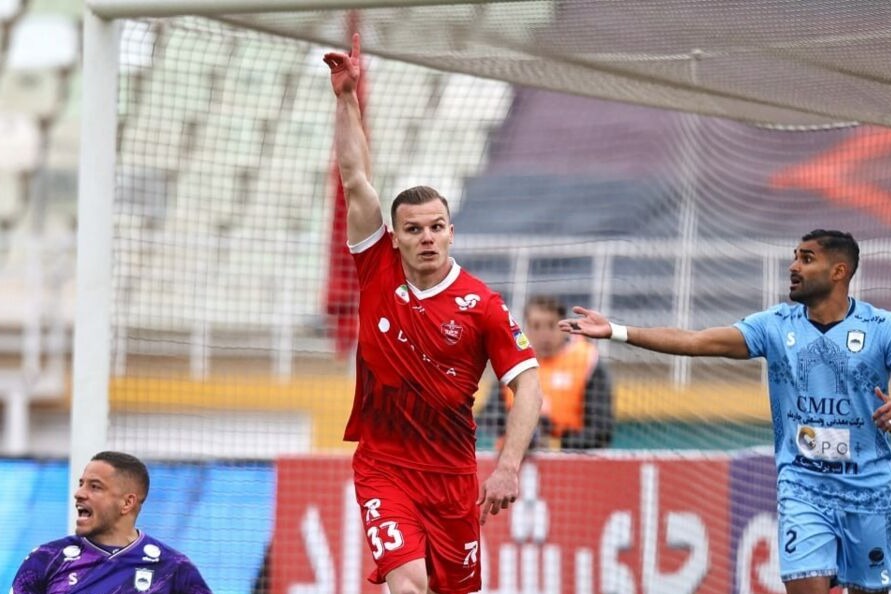 دنیل گرا در ترکیه؛ مدافع پرسپولیس آخر هفته به تهران میآید