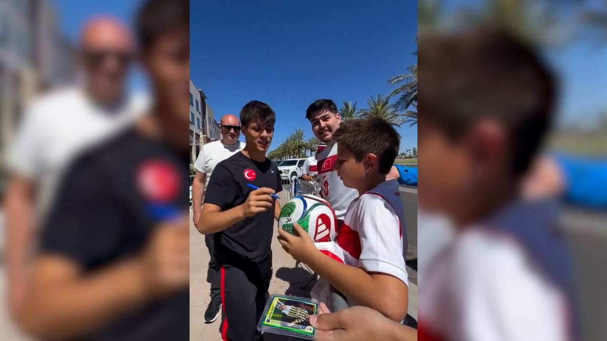 آردا گولر و هوادارانش در آریزونا؛ استقبال داغ زیر آفتاب