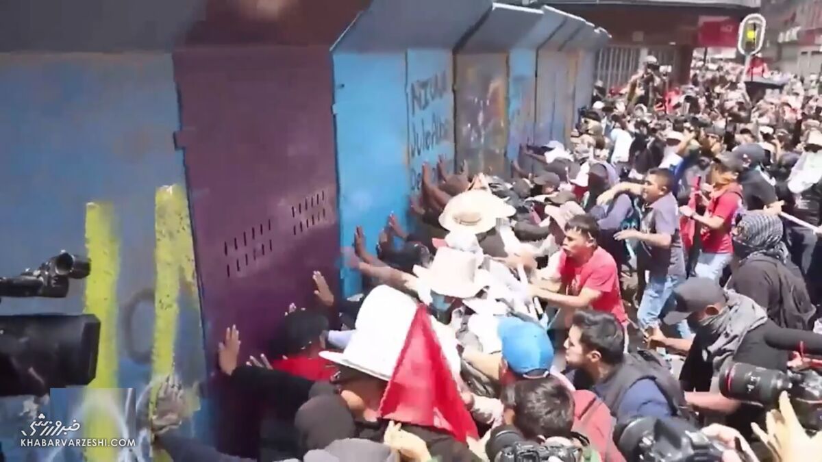 ویدیو| ارتش مانع سقوط ورزشگاه افتتاحیه جام جهانی شد