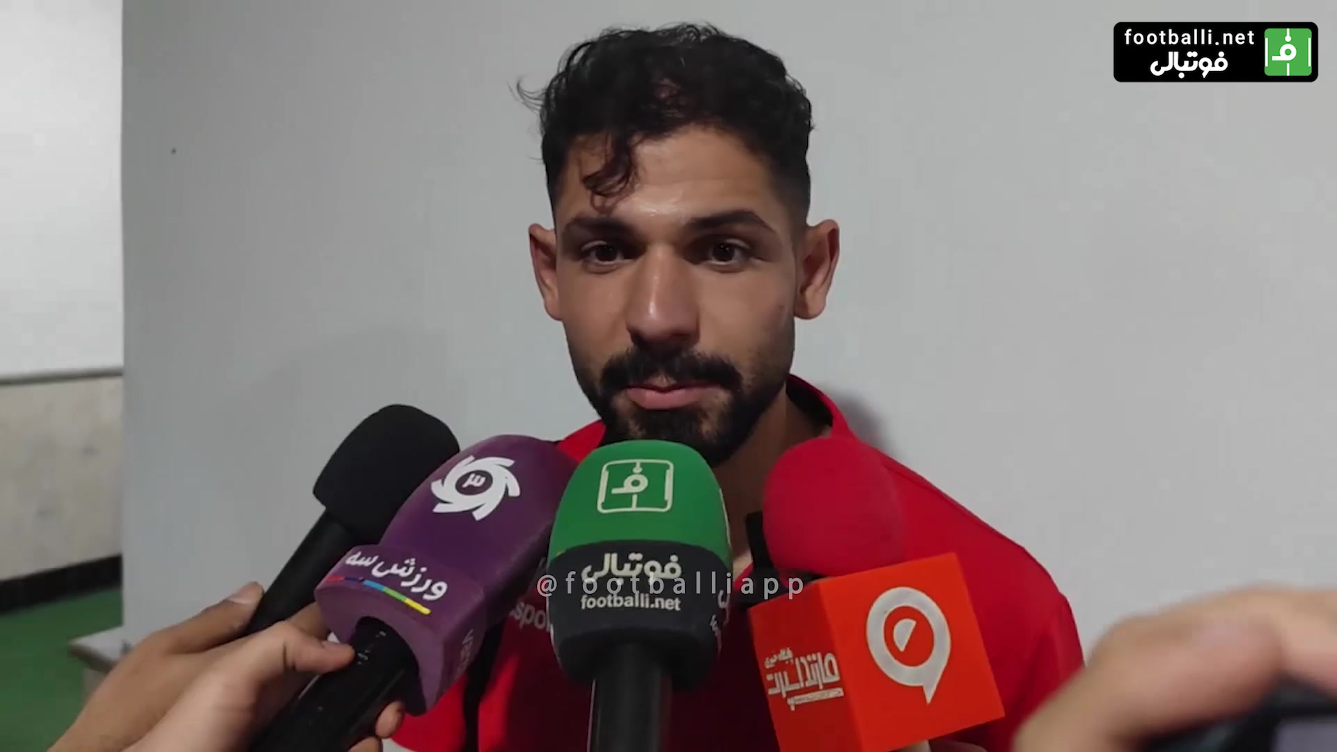 ایمان اکبری بازیکن تیم نساجی: هواداران ما فوق العاده اند