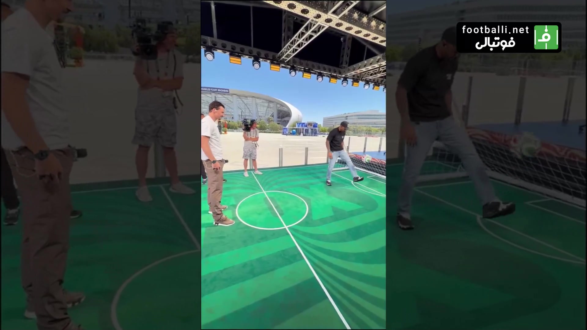 زلاتان و آنری، همچنان با تکنیک