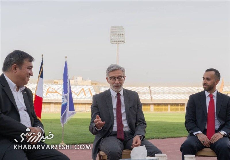 دیپلماسی آبی؛ استقلال میزبان سفیر فرانسه در تهران