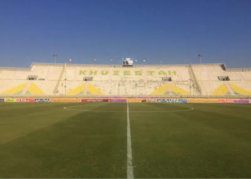 استقلال به جای پول به فولاد ورزشگاه میدهد!