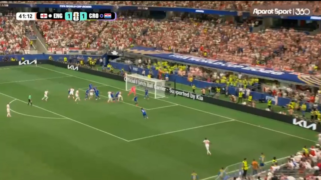 گل دوم را با سر زد انگلیس [۲]-۱ کرواسی ⚽️ هری کین ⏱️ دقیقه ۴۲