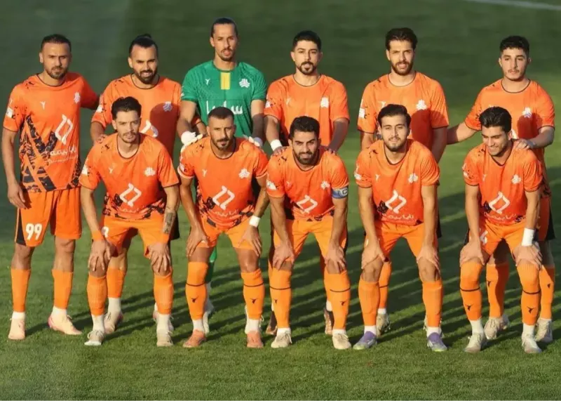 بازیکنان تیم مدعی صعود اعتصاب کردند!