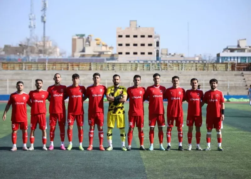 نماینده فوتبال مشهد در آستانه انحلال