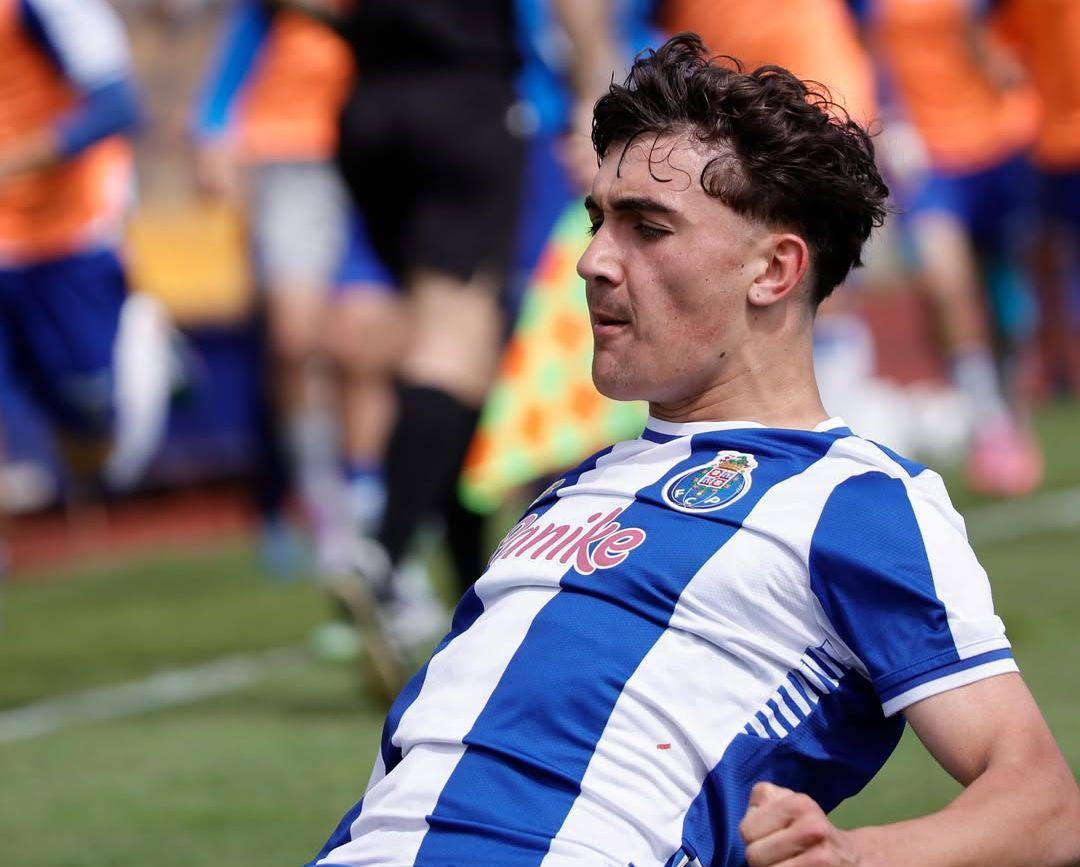 Gustavo Guerra (17 years old) - FC Porto - Debuted in the B team at 16 years old. Scored 36 goals in the last three seasons - Photo: Instagram/fc portoyouth