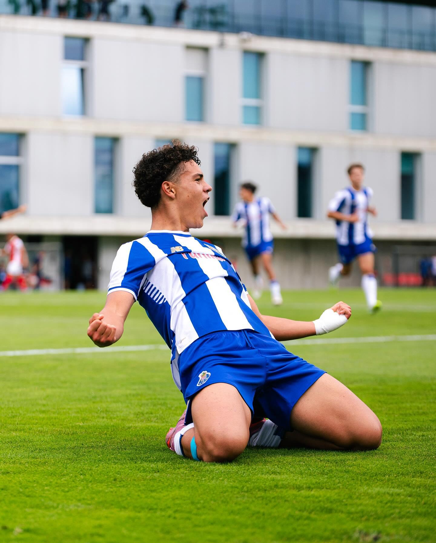 Eduardo Ferreira (18 years old) - FC Porto - Top scorer in the junior championship in 2025/26 (24 goals)
