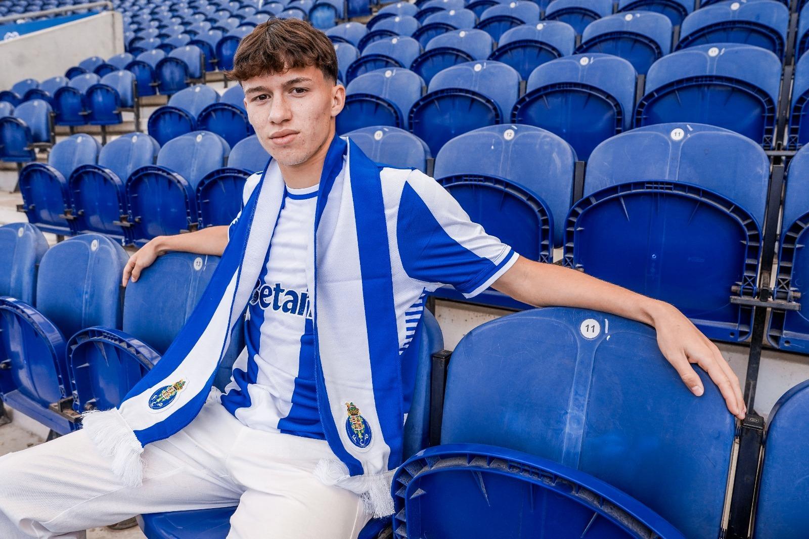 Duarte Cunha (18 years old) - FC Porto - Plays for the B team, where he scored two goals last season. 10 goals and 10 assists for the juniors in 2025/26. Photo: FC Porto