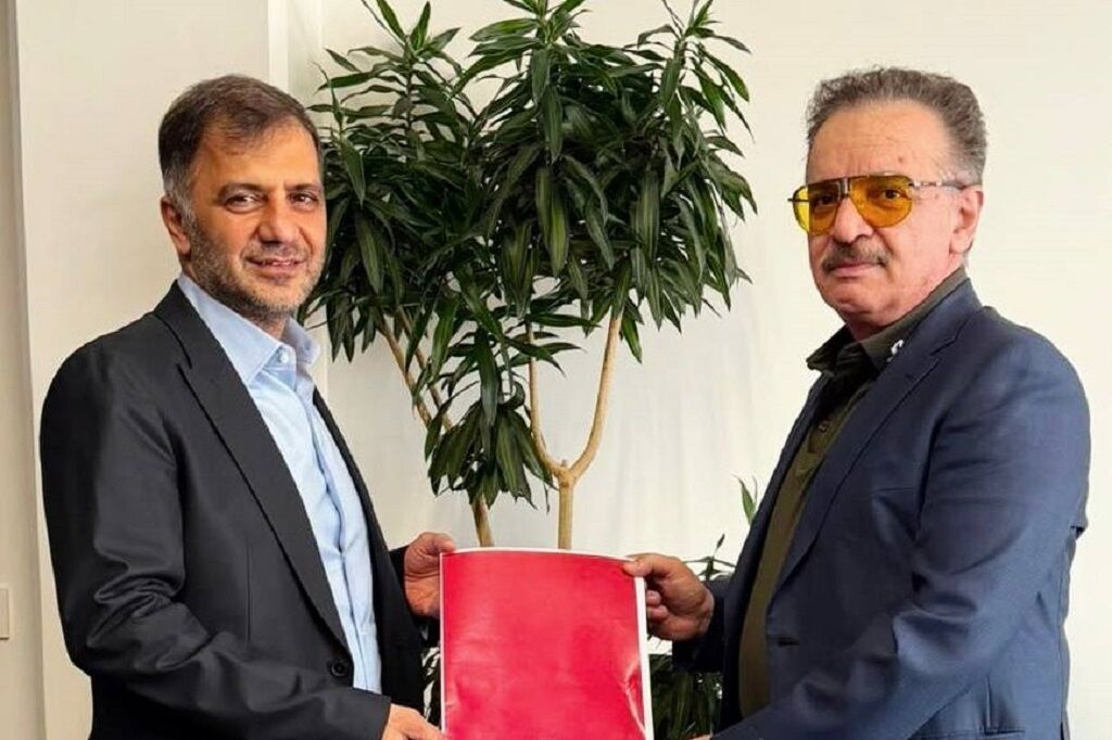 مدیرعامل سابق استقلال در مسیر سرمربی اسبق آبیها/ معمای نکونام در تراکتور؛ جواد انتخاب چه کسی بود؟!