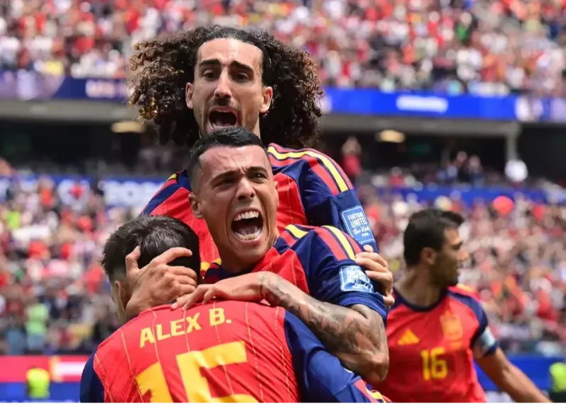 تیم منتخب جام جهانی با یک سورپرایز بزرگ!