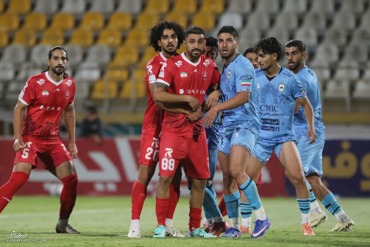 زور پرسپولیس به جوانان تیم دو روزه هم نرسید/ وقتی مدیران غیرفوتبالی می‌خواهند با قانون فوتبال بجنگند!
