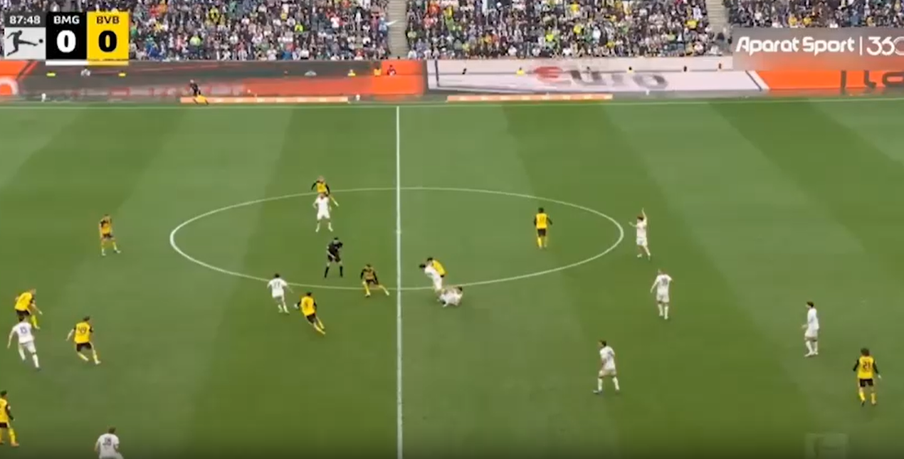 گلادباخ [1]-0 دورتموند دقیقه 88 هریس