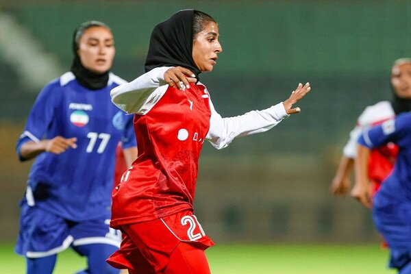 پرسپولیس و سپاهان در کورس صدر؛ بازیهای سخت از راه رسیدند