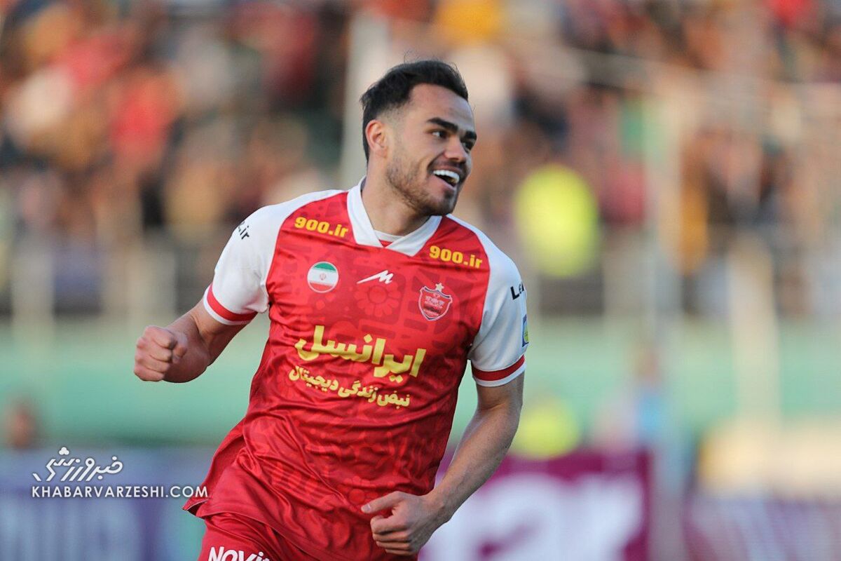 اورونوف مقابل استقلال نماد پرسپولیس شد +عکس