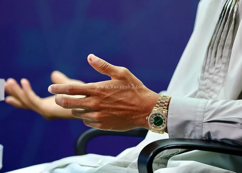 دستهای رامین آماده کدام امضا؟