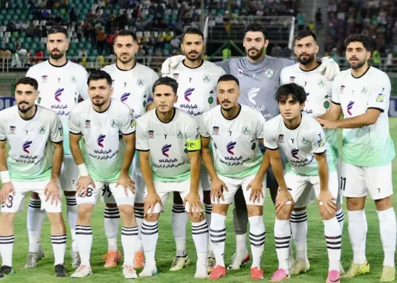 برد یک نیمهای ذوبآهن با درخشش گلر!