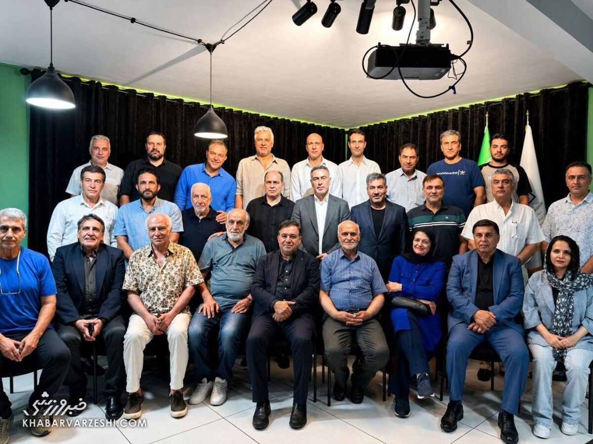 جشن ستاره دوم استقلال؛ قهرمانان آسیا دوباره کنار هم جمع شدند +تصاویر