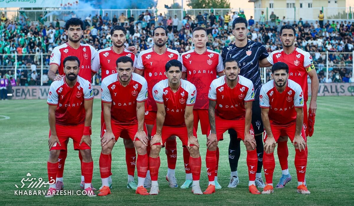 پرسپولیس ۰ - خیبر ۰/ صدرنشینی سرخ‌ها با یک امتیاز شیرین
