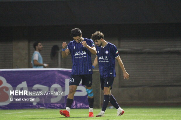 از اخراج بیرانوند تا برکناری دو سرمربی؛ پرسپولیس به یک قدمی صدر رسید