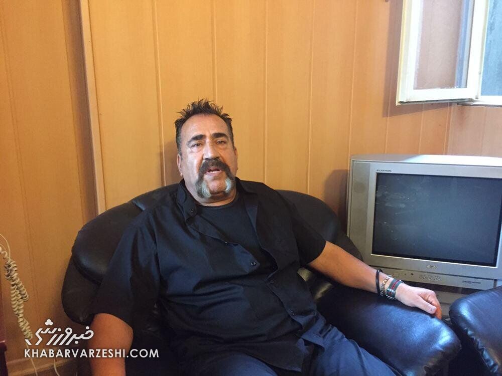 حمله پیشکسوت پرسپولیس به علی دایی و کریم باقری: قلعهنویی را مسخره میکنید چون از همه بهتر است/ بیرانوند راست گفته، باید مجسمه سرمربی تیم ملی را ساخت