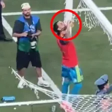 حادثه خطرناک برای داوید رایا در جشن قهرمانی