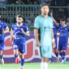 آسانی گل زد و صالح را نشانه گرفت