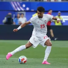 رامین کنار مسی: در تیم منتخب دور اول! (عکس)