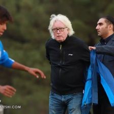 تونل زمان| اجازه نمی‌دهم استقلال با پرسپولیس بازی کند/ اگر پرسپولیسی‌ها خیلی جام دوست دارند بروند یک کاپ برای خودشان بخرند!