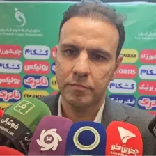 واکنش خلیلی به شایعه کنار گذاشتن هافبک پرسپولیس