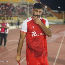 قهر اورونوف؟ در پرسپولیس کسی نمیتواند قیافه بگیرد/ این بازوبند و بازی در جام جهانی آرزوی من بود/ عینک شجاع را از فیلمبردار گرفتم