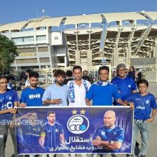 درخواست برای ترسو بازی نکردن؛ اعتراض بانوان و شعار پرسپولیسیها علیه بازیکن استقلال و تیم تراکتور