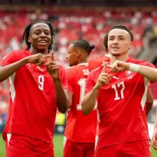سوئیس 2-1 کانادا | ربودن صدر جدول از میزبان