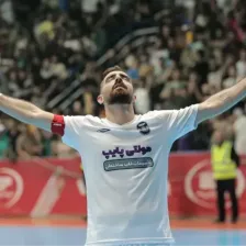 عادت سالنیباز گلزن برای تاجگذاری در مسابقات بزرگ