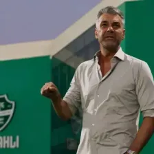 سرمربی قهرمان آسیا، حذف را گردن نگرفت!
