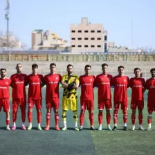نماینده فوتبال مشهد در آستانه انحلال