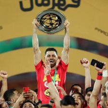 پیراهن پرسپولیس آرزوی من بود/ به بزرگی خودتون ببخشید! +عکس