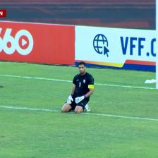 بازگشت با اشتباه مقصودی کامل شد کره شمالی [۲]-۱ ایران ⚽️ کانگ میونگ بوم 🔴 دقیقه ۵+۹۰ ➕ مقدماتی زیر ۲۰ سال قهرمانی آسیا
