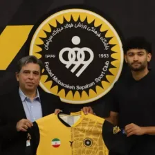 سپاهان در دفاع پدیده خرید!