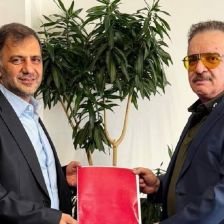 مدیرعامل سابق استقلال در مسیر سرمربی اسبق آبیها/ معمای نکونام در تراکتور؛ جواد انتخاب چه کسی بود؟!