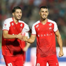چسب محکم برای آقای گل پرسپولیس (عکس)