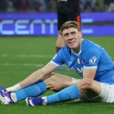 تو باید حداقل 20 گل برای ناپولی بزنی!