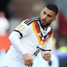مهاجم آلمان نزدیک بود به خاطر میگو بمیرد!