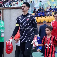کاپیتان پیام: پرسپولیس روی دست‌های مطمئن نیازمند