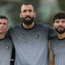 کسی از ملی‌پوش استقلال خبر دارد؟