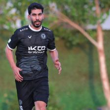 لباس 10 فیروزهای برای مهاجم پرسپولیس