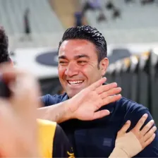 تذکر تند نکونام: حسینی و بیرو را مقابل هم نگذارید