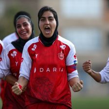 سکانس اول VAR در فوتبال زنان؛ بازی بزرگ هفته برنده نداشت