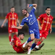 یک فصل عجیب در انتظار استقلال و سهراب