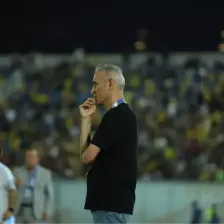 یحیی، اینجا، فارغ از این حجم از شایعات! (عکس)